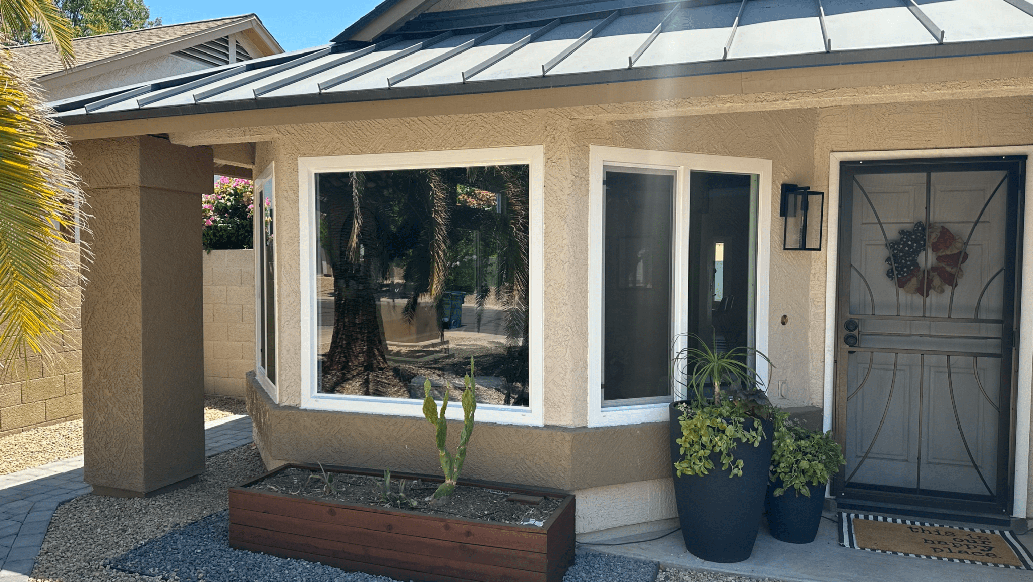 Professional window installation service in Paradise Valley, AZ home exterior